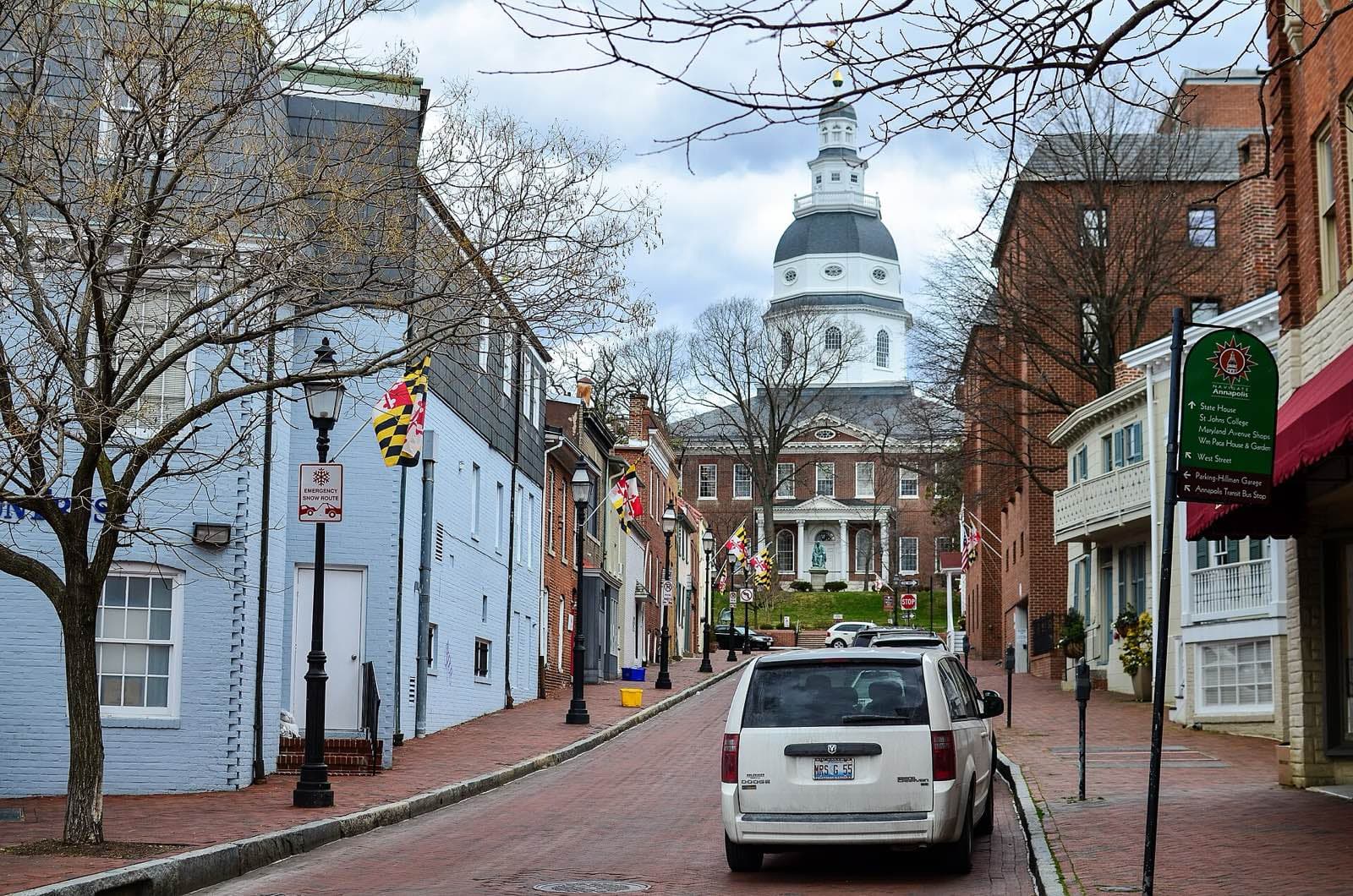 The Maryland State House in Annapolis, seen from Francis Street